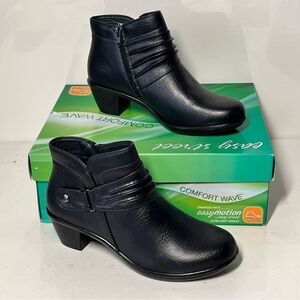Easy Street Damita Ankle Bootie